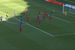 首战仅4分钟失球，中国女足防线出现失误，0-1不敌韩国女足遭遇首败