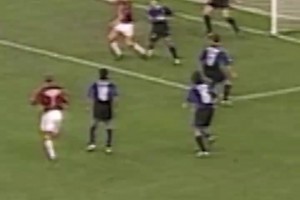传奇开始！名场面：卡卡德比之夜斩获红黑生涯处子球