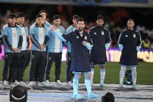 阿根廷足球传奇梅西渴望终身效力国家队，坚信自己选择无误